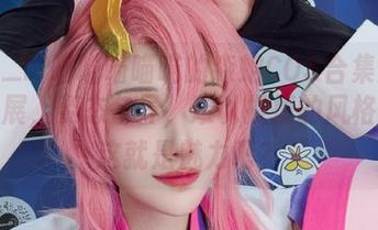 流一_喵喵喵喵喵喵的森蚺COS合集：舌头伸展，姿态各异，难以捉摸的风格——这就是魅力吧？