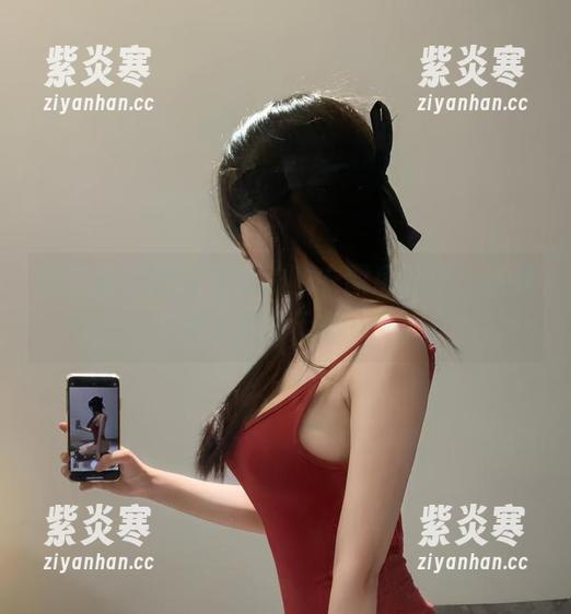 火龙果羊 微密圈 - 火龙果羊的睡衣图库分享,精致生活之下的真实一面。