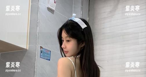 微密圈 - 跟着火龙果羊一起穿皮衣：写真在线观看，下载随时随地！