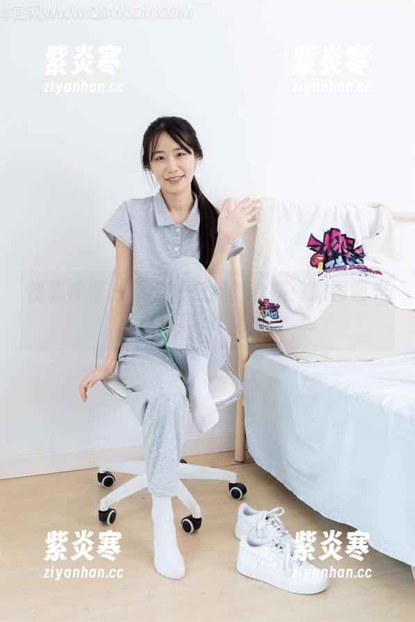 物恋传媒 - 菜菜短白棉袜合集：原图曝光，这波真是绝了！