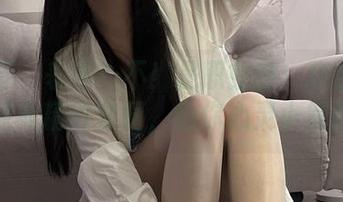 微密圈 – 丧服？不！是职业装：玫桃泡芙的经典精选套图，给你心灵小震撼！