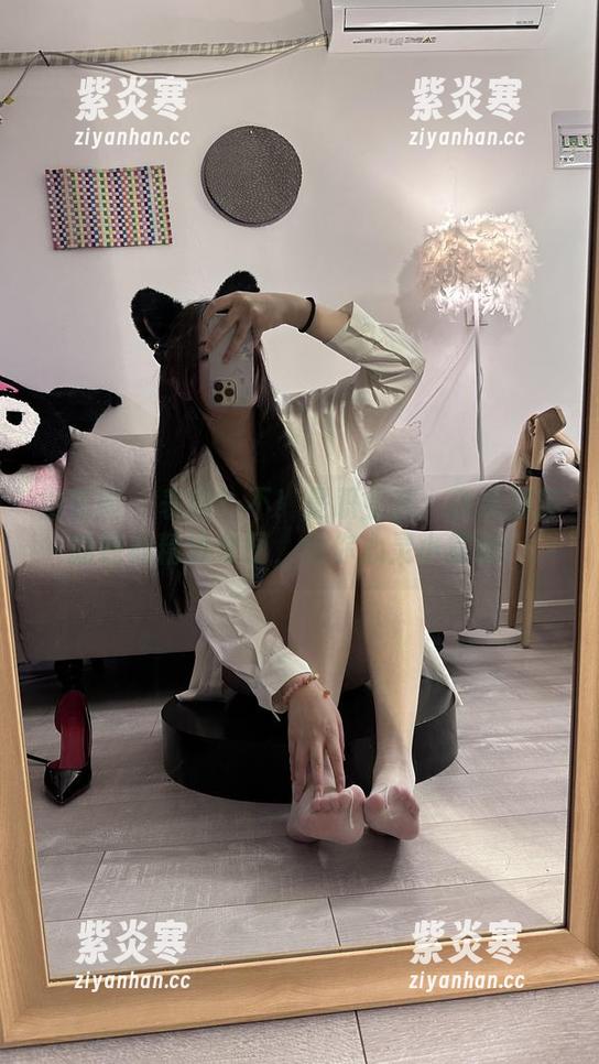 微密圈 - 丧服？不！是职业装：玫桃泡芙的经典精选套图，给你心灵小震撼！