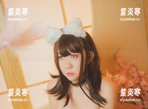 网盘中的粉色兔兔写真：甜糖大魔王又要征服你的心了！