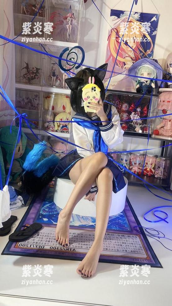 白栎Shirly的自拍故事：壁纸也忍不住想跟我搭话！