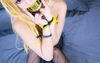 神楽坂真冬的冷静与夏日的热情：高清作品激发无尽想象！