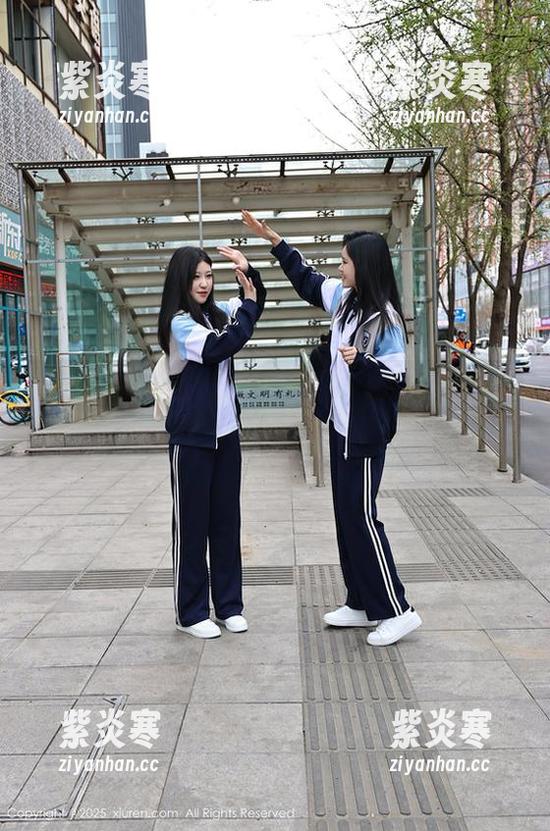 秀人网 - 在线看Elise谭晓彤和服原图，啊，这种美…瞬间感觉我也变得优雅了？