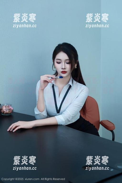 秀人网 - Kikibaby女王的写真集：让你瞬间忘记健身的苦恼，下个下载吧，看着就流口水！