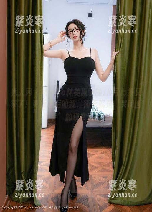 秀人网 - Mieko林美惠子的JK写真集又来了！更新之后的我，简直就是‘灵魂画手’的现实版！