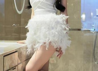秀人网 – 免费照片大放送：伍晓丽Shirley的御姐魅力，快来围观这位‘女王’！