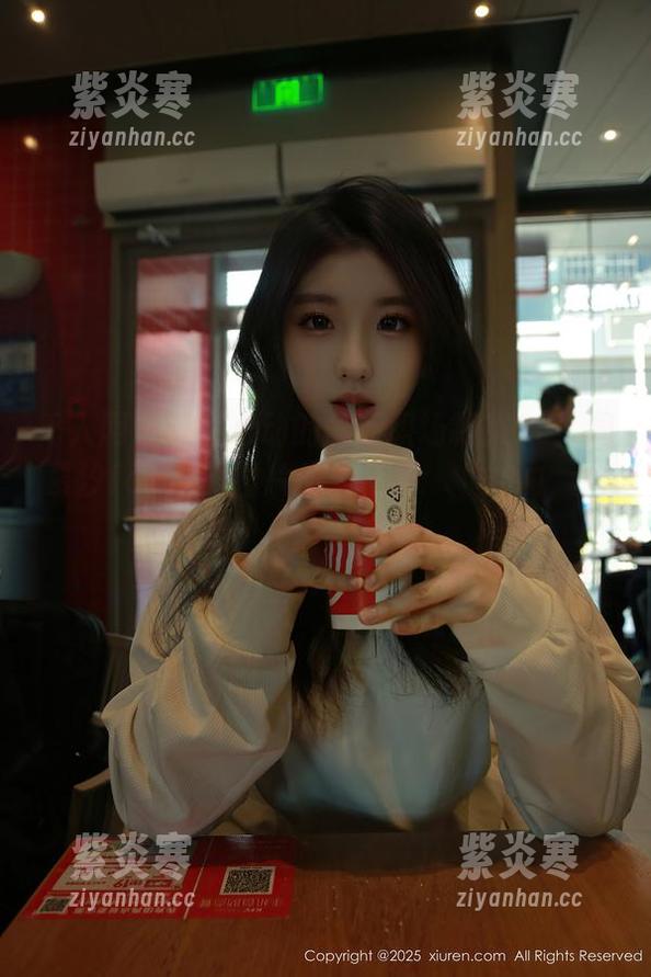 秀人网 - 让你心动的最新职场制服OL！周慕汐fairy的图片仿佛在说：“加油，女孩！”