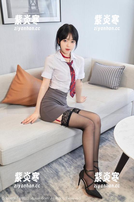 秀人网 - 长腿套图，夏晓Maggy怎能不让你悔恨自己没有好腿？