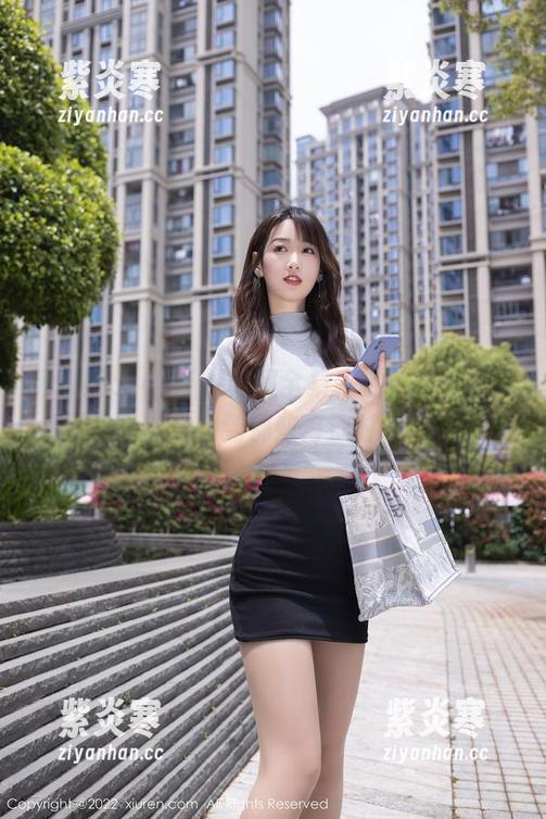 秀人网 - 小Kiki校服全集来啦！穿上它，仿佛回到那些青涩时光