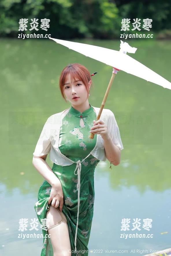 秀人网 - 美腿之旅，尹甜甜的图片合集，让人忍不住想掌握每个角度！