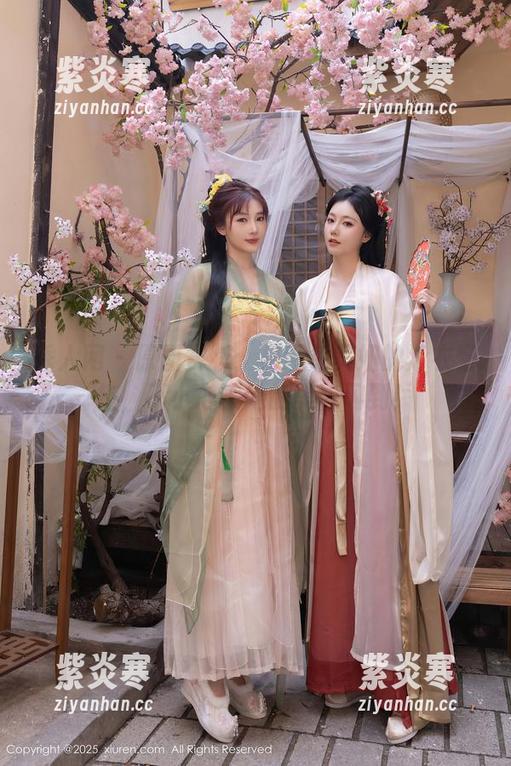 秀人网 - 原图赏析：月野兔美妞的泳衣穿搭，不小心被她的美貌闪到！