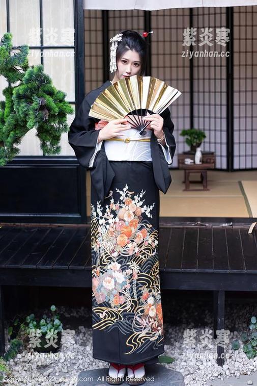 秀人网 - 瑞瑞ruirui的和服写真：下载后小心，你会爱上这身影！