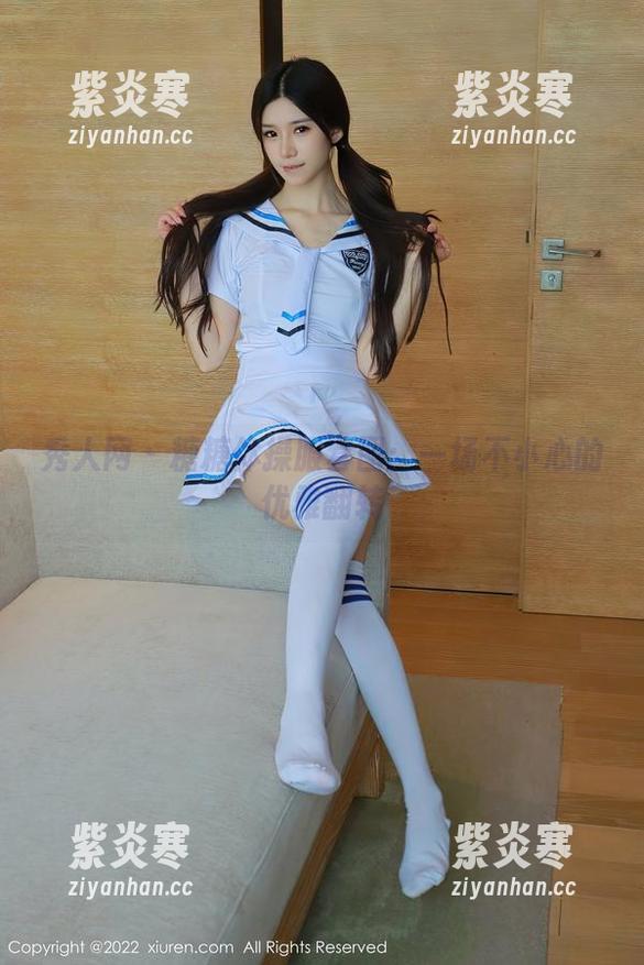 秀人网 - 糖糖体操服套图：一场不小心的优雅翻转