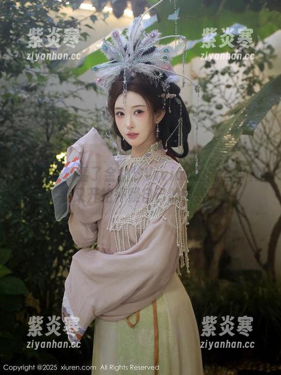 秀人网 - 看了金幼汐Vivian的黑丝写真，我又开始怀疑自己的审美了！