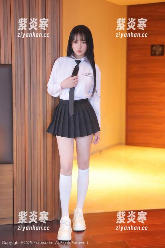 秀人网 - 定制白衬衫的故事，陈雅漫VICKY的作品总让我想多看几眼