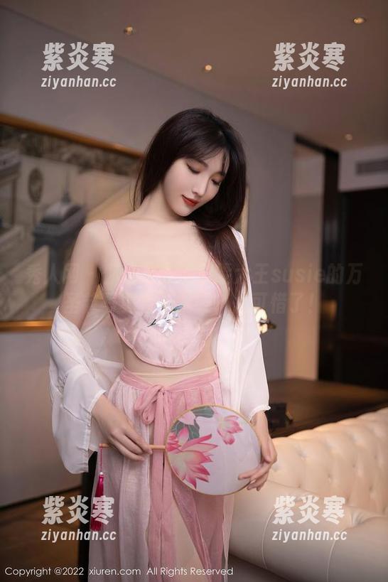 秀人网 - 你确定要错过雯大王susie的万圣节写真集下载吗？太可惜了！