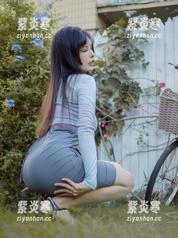 内衣图包福利大揭密，秋和柯基教你如何把幽默变成魅力！