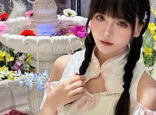 秋山AkI的圣诞写真合集：别怕，心动的都是惊喜！