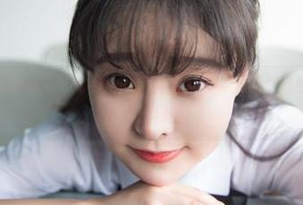 菠萝社 – Barbie可儿和她的定制瑜伽写真，真是把身心连接得毫无违和感！
