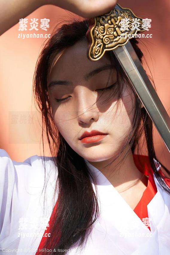 蜜桃社-伊琳 蜜桃社 - 伊琳的美腿,只有原图才能打破无圣光的魔咒!