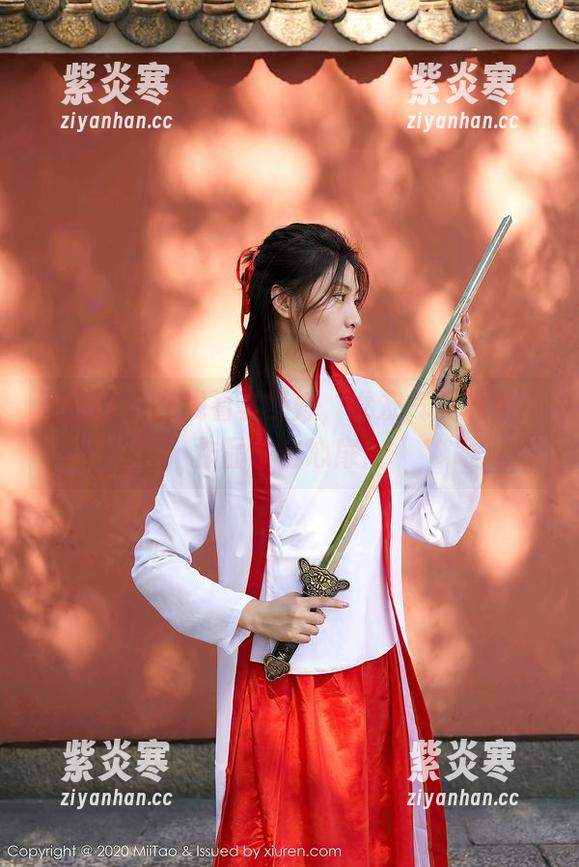 蜜桃社 - 在线看李梦婷，女友气质满点，作品直击心扉！