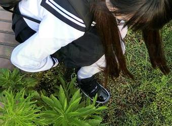 看西尔酱的春季校服：她真的是校服界的绝对天花板！