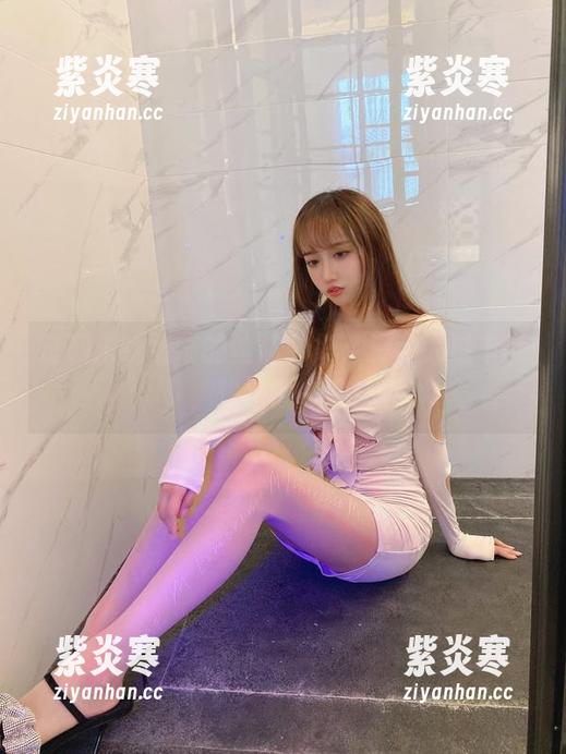 过期米线线喵的丝袜合集，资源太过丰盛，快给我一张！