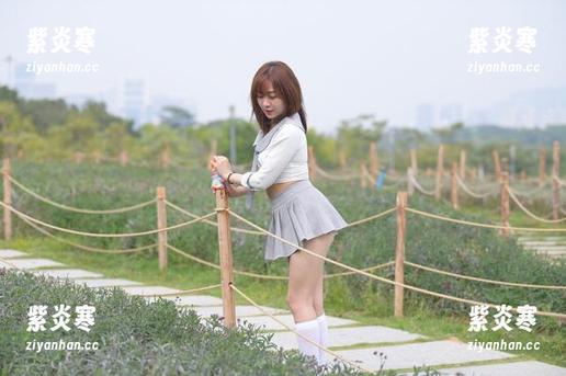魔镜街拍：表妹来了，写真合集里藏着的不止是照片，还有故事！